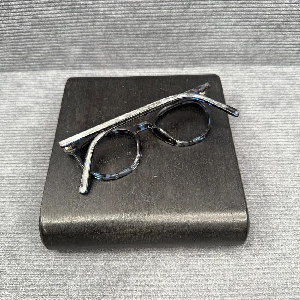 Warby Parker •additional details•